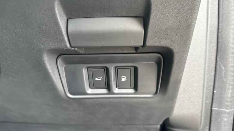 Land Rover Discovery Sport 1.5 P270e Landmark 5dr Auto [5 Seat] Station Wagon